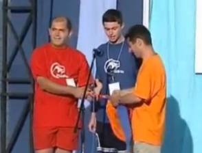 Փողոցի պայքարն ու «բազեի» երգը